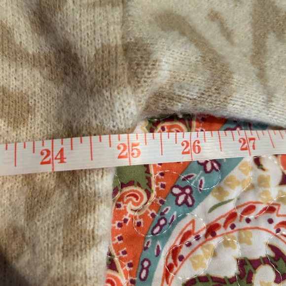 Main Strip Women's Frayed V-Neck Cream Leopard Sweater Size L - Picture 6 of 7